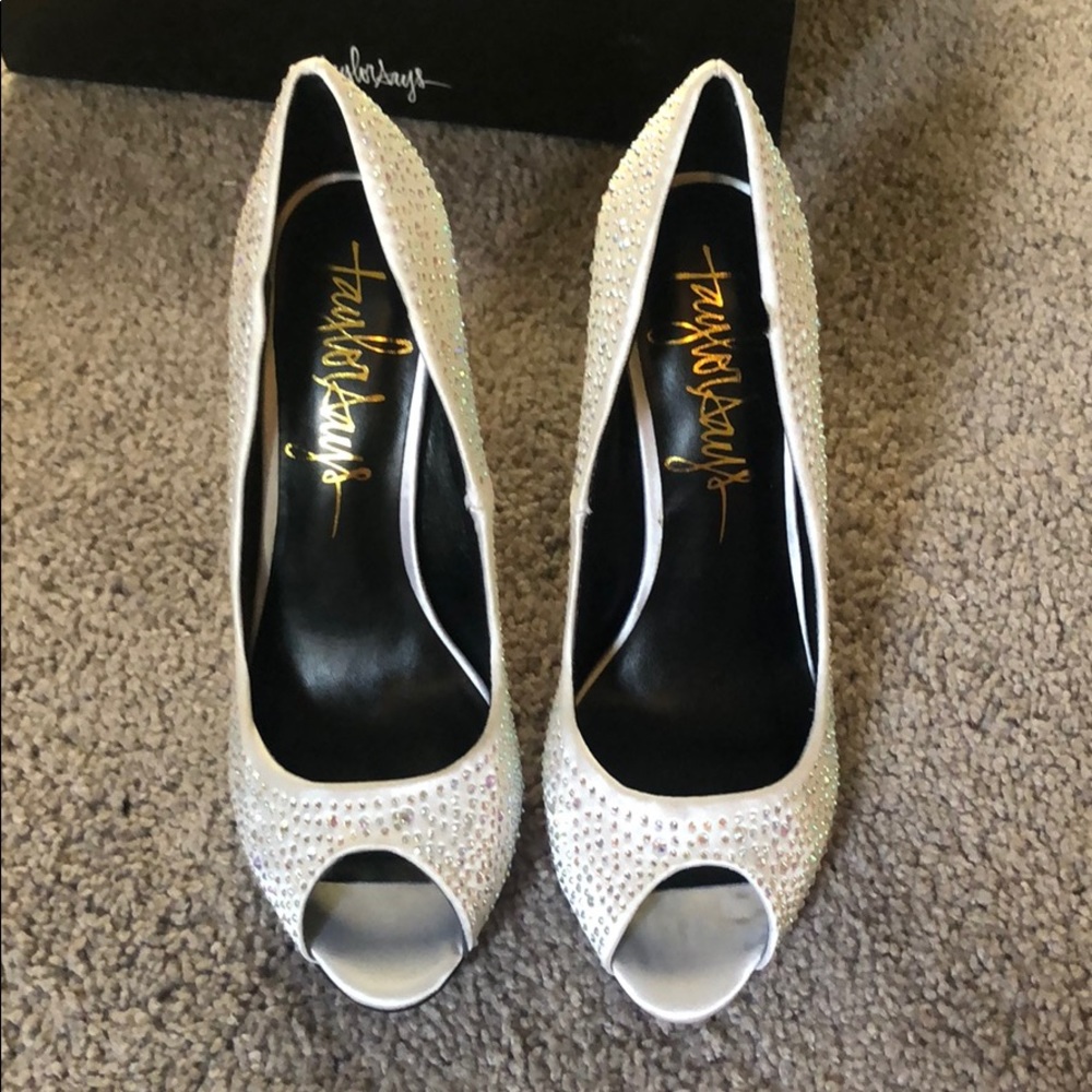 Taylor Says Wedding Shoes